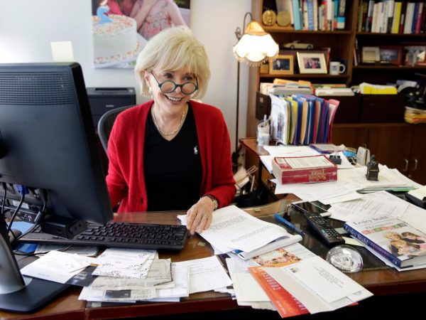 60 Minutes' legend Lesley Stahl says she's 'angry' at CBS boss Shari Redstone over Trump lawsuit | The Independent