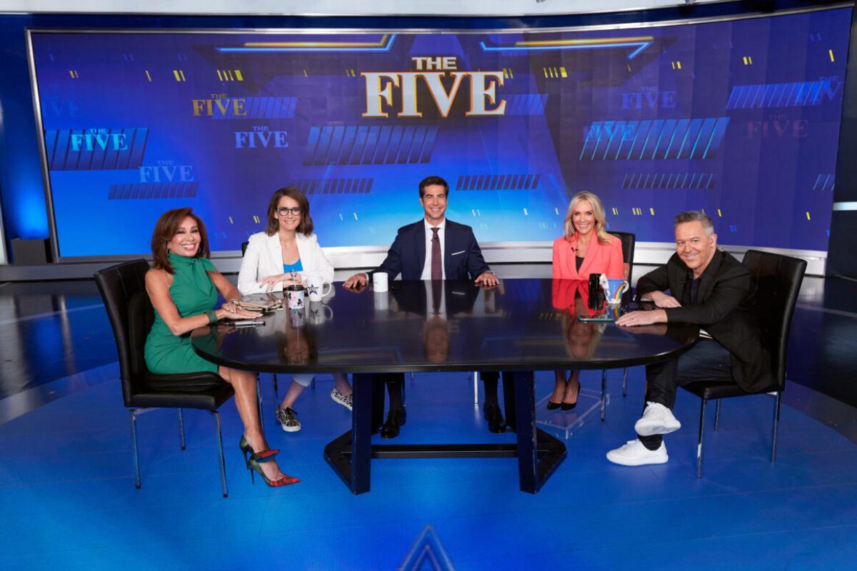 Cable news' wild year: Shakeups, firings and falling ratings - Los Angeles Times