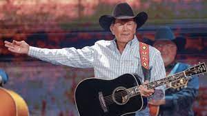 George Strait breaks US concert attendance record for ticketed event – WFTV