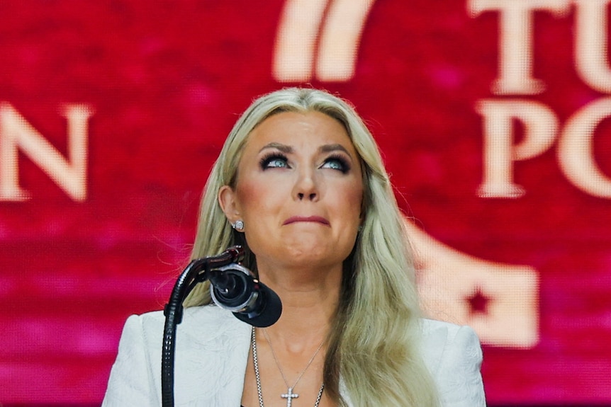 Donald Trump calls Charlie Kirk a 'martyr' at memorial service, widow Erika Kirk forgives alleged assassin - ABC News